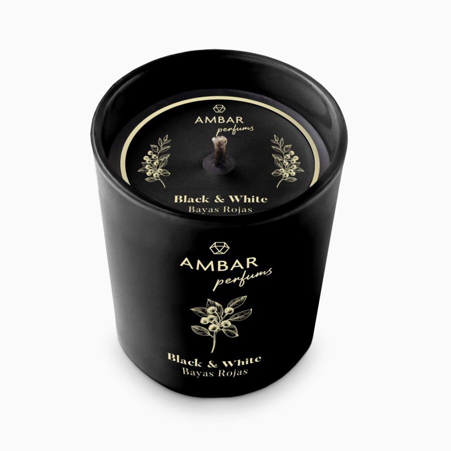 Vela AMBAR Black & White aroma Bayas Rojas 125 g